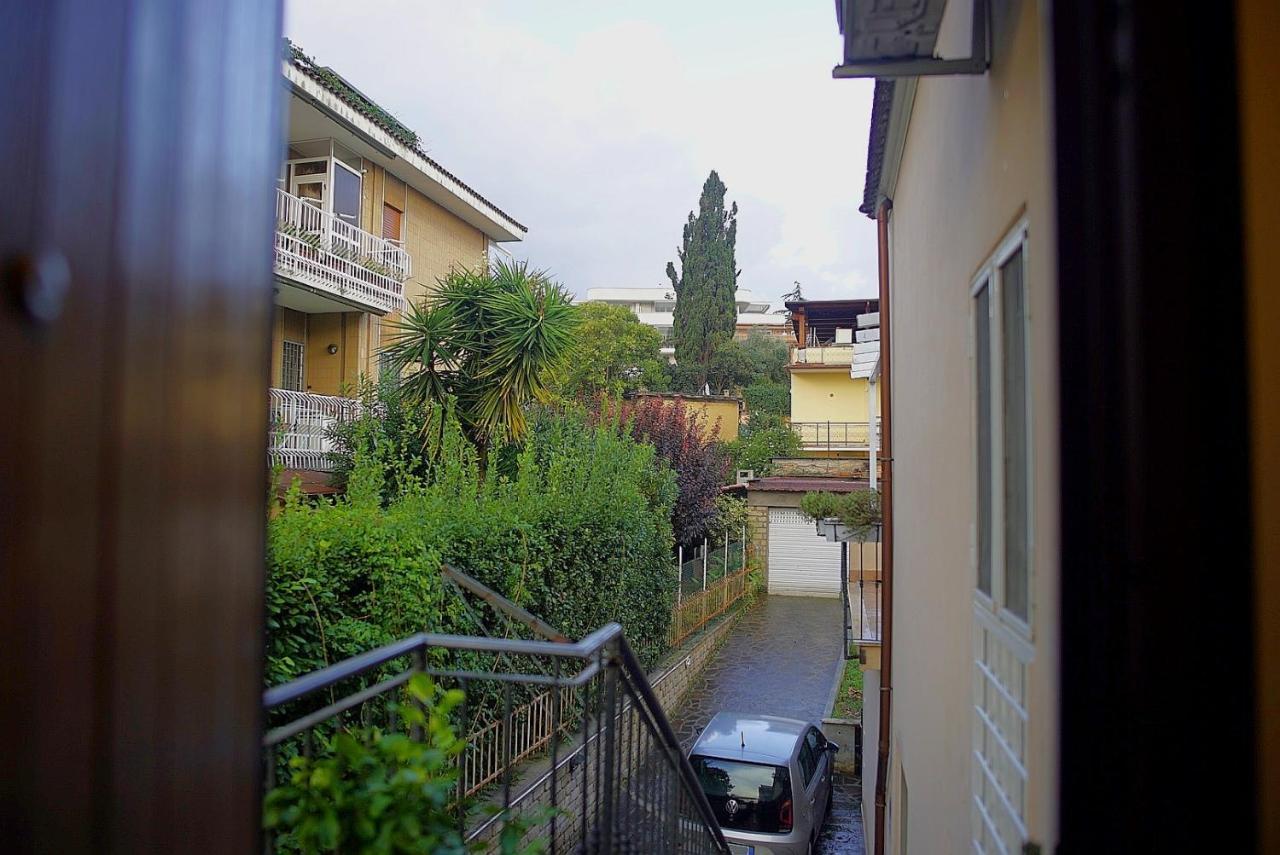 Eva Capital Guest House Vitinia Exterior foto